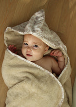 Load image into Gallery viewer, Hooded Bath Towel