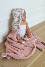Load image into Gallery viewer, Hooded Bath Towel
